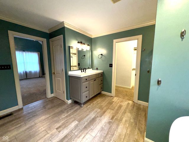 2428 Whispering Way, Indianapolis, IN 46239