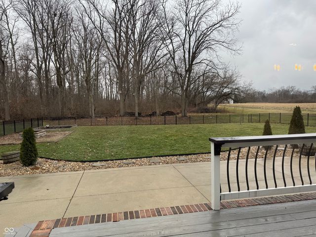 2428 Whispering Way, Indianapolis, IN 46239