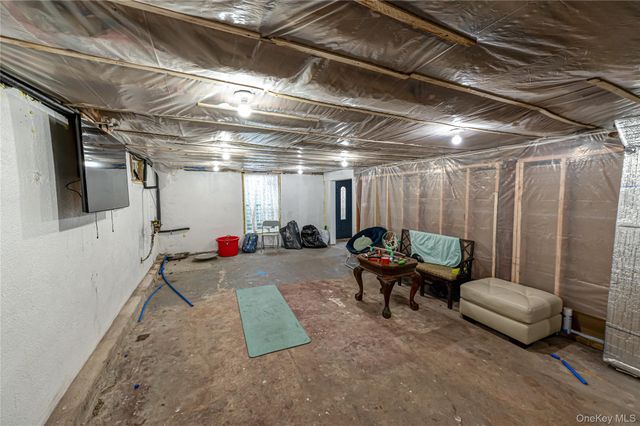 85 Bayview Avenue, East Patchogue, NY 11772