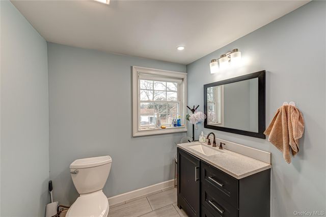 85 Bayview Avenue, East Patchogue, NY 11772