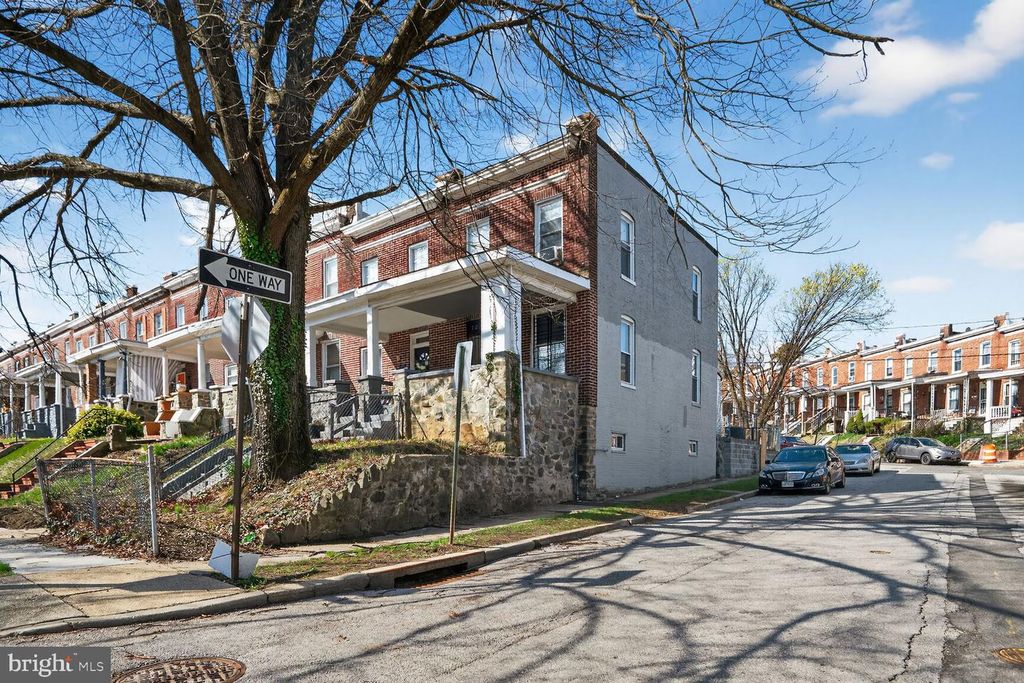 726 N HILTON ST, Baltimore, MD 21229