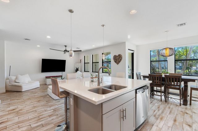 12512 NW 32 Manor 3, Sunrise, FL 33323