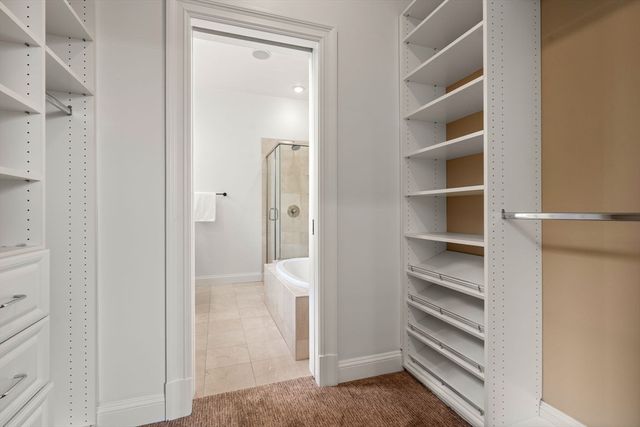 120 Seaver St E201, Brookline, MA 02445