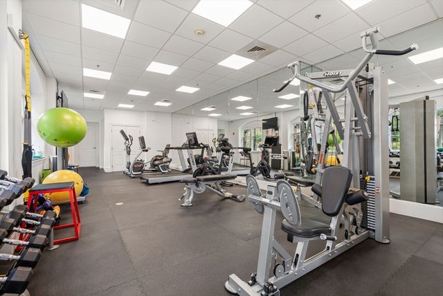 120 Seaver St E201, Brookline, MA 02445
