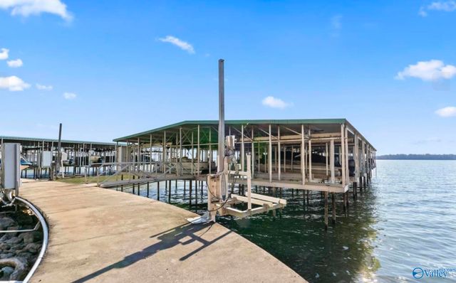 5590 Bay Village Drive 210, Athens, AL 35611