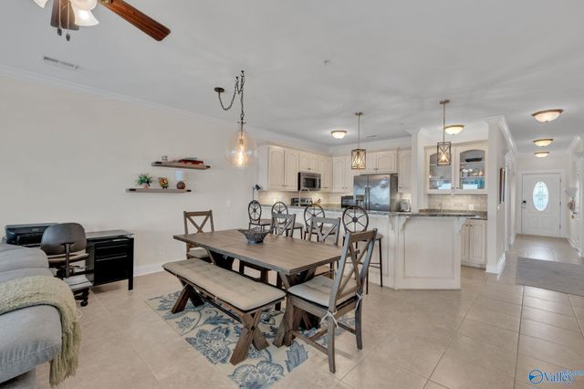 5590 Bay Village Drive 210, Athens, AL 35611