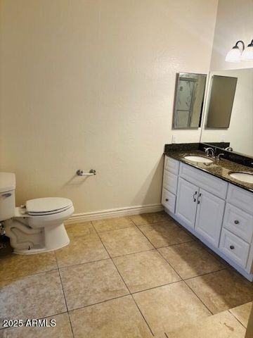 1632 S River Drive, Tempe, AZ 85281