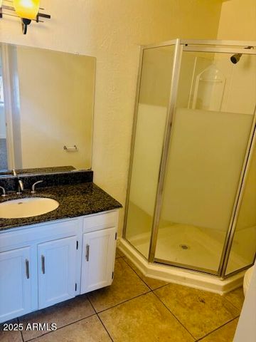 1632 S River Drive, Tempe, AZ 85281