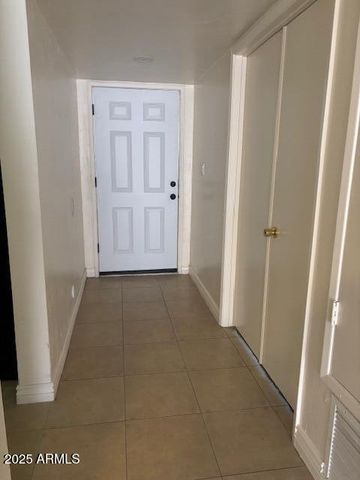 1632 S River Drive, Tempe, AZ 85281