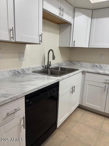 1632 S River Drive, Tempe, AZ 85281