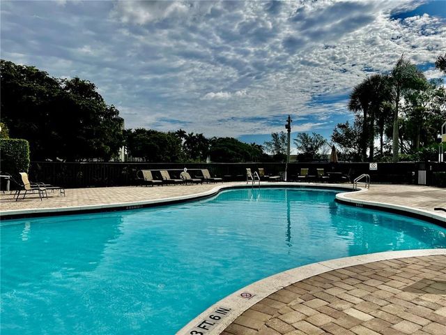 21420 Tudor Drive, Boca Raton, FL 33486