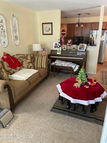 43F Cambridge Circle F, Manchester, NJ 08759