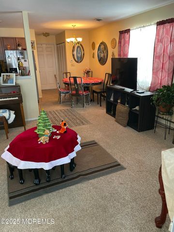 43F Cambridge Circle F, Manchester, NJ 08759