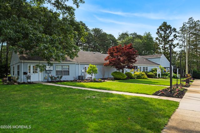 43F Cambridge Circle F, Manchester, NJ 08759