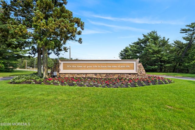 43F Cambridge Circle F, Manchester, NJ 08759