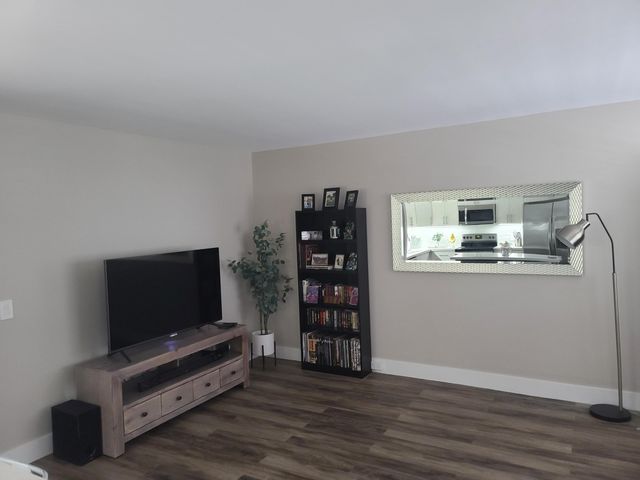 13550 SW 6th Court 306a, Pembroke Pines, FL 33027