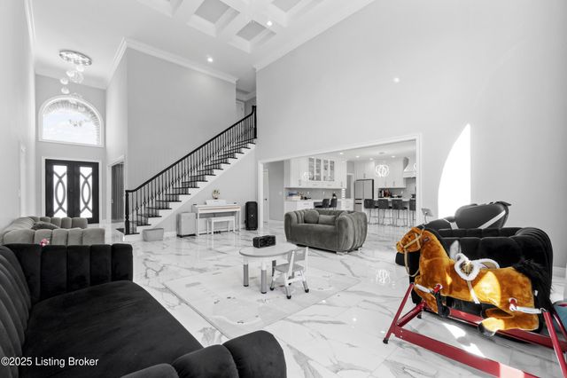 12319 Vanherr Dr, Louisville, KY 40299