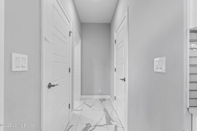 12319 Vanherr Dr, Louisville, KY 40299