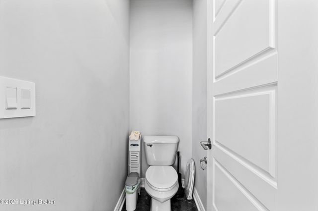 12319 Vanherr Dr, Louisville, KY 40299