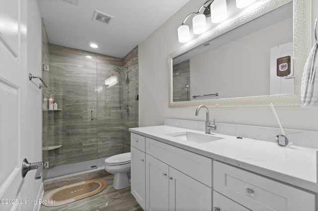 12319 Vanherr Dr, Louisville, KY 40299