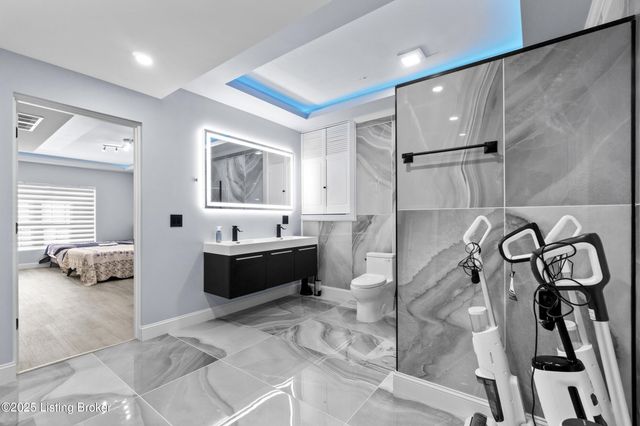 12319 Vanherr Dr, Louisville, KY 40299