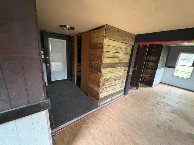 61 Hooker Lane, Shepherd, TX 77371