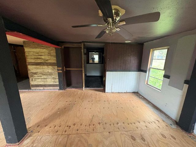 61 Hooker Lane, Shepherd, TX 77371