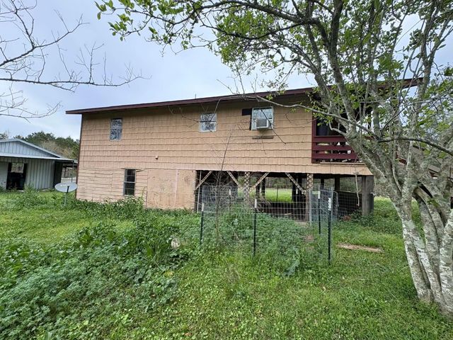 61 Hooker Lane, Shepherd, TX 77371