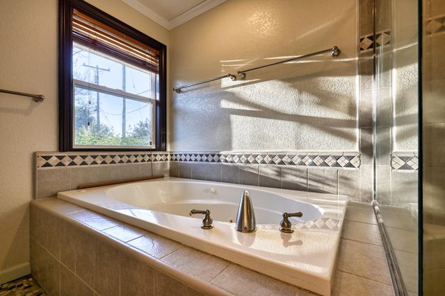 4841 Val Verde Rd, Loomis, CA 95650