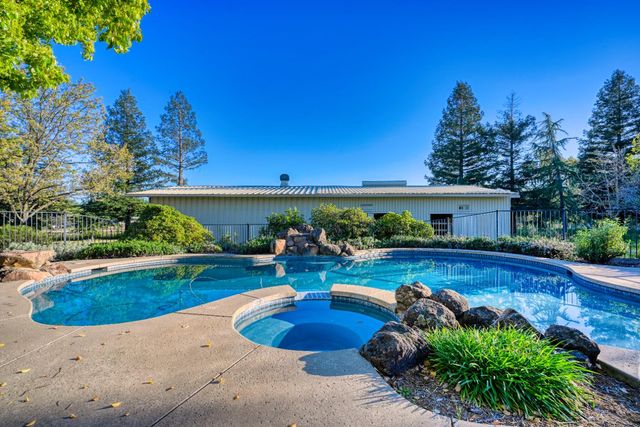 4841 Val Verde Rd, Loomis, CA 95650