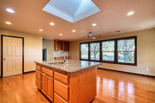 4841 Val Verde Rd, Loomis, CA 95650