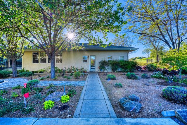 4841 Val Verde Rd, Loomis, CA 95650