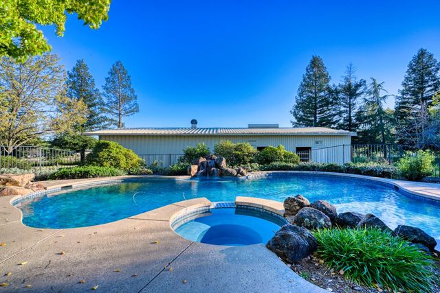 4841 Val Verde Rd, Loomis, CA 95650