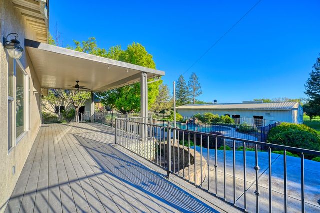 4841 Val Verde Rd, Loomis, CA 95650