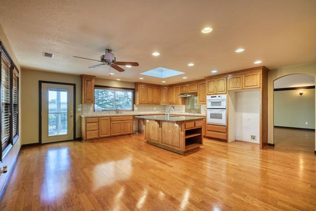 4841 Val Verde Rd, Loomis, CA 95650