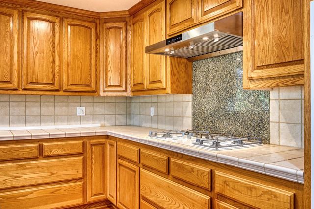 4841 Val Verde Rd, Loomis, CA 95650