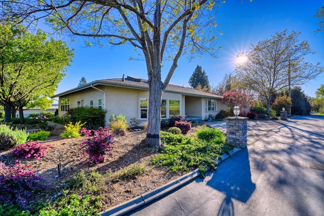 4841 Val Verde Rd, Loomis, CA 95650