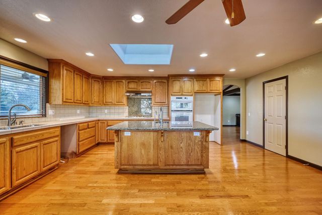 4841 Val Verde Rd, Loomis, CA 95650