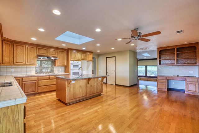 4841 Val Verde Rd, Loomis, CA 95650