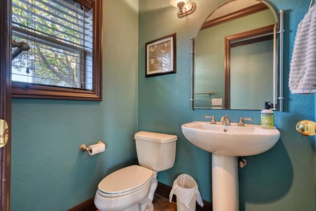 4841 Val Verde Rd, Loomis, CA 95650