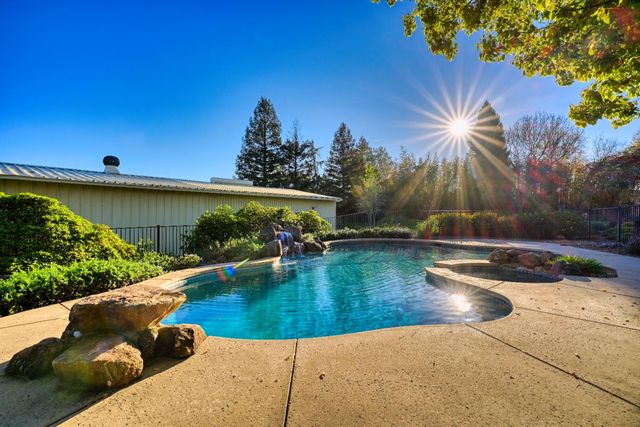 4841 Val Verde Rd, Loomis, CA 95650