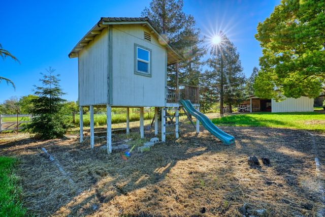 4841 Val Verde Rd, Loomis, CA 95650