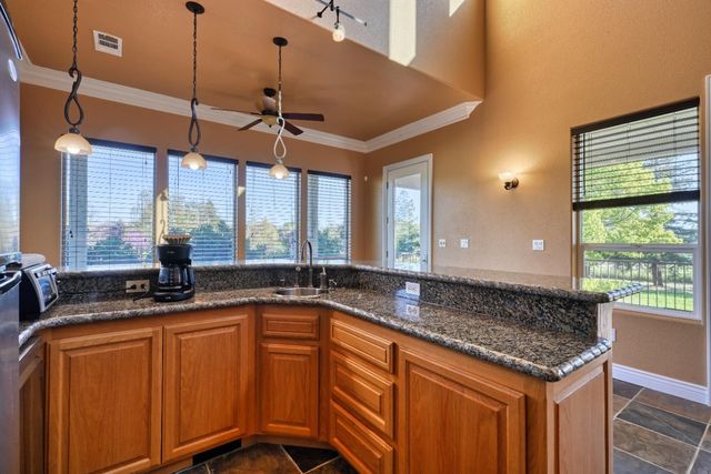 4841 Val Verde Rd, Loomis, CA 95650