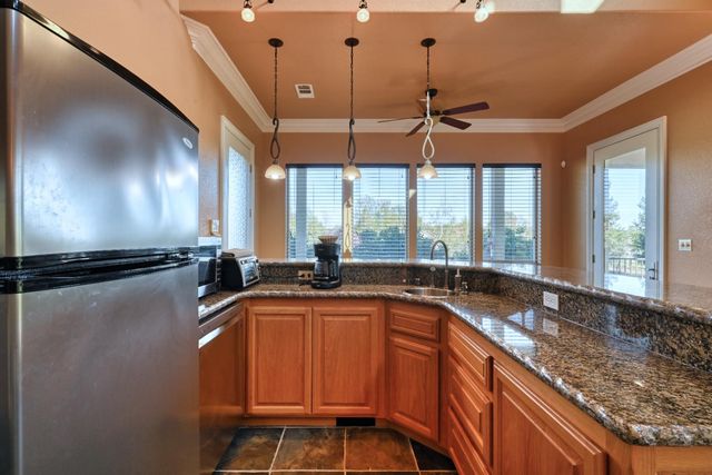 4841 Val Verde Rd, Loomis, CA 95650