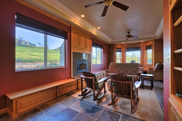 4841 Val Verde Rd, Loomis, CA 95650