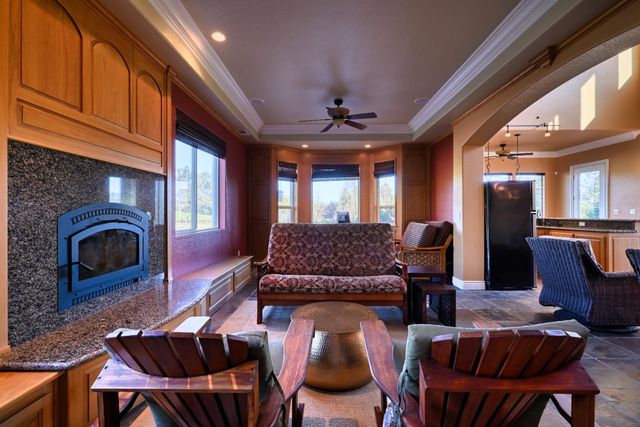 4841 Val Verde Rd, Loomis, CA 95650