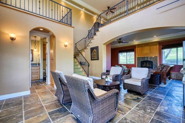 4841 Val Verde Rd, Loomis, CA 95650