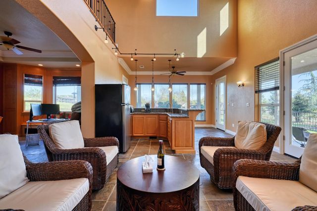 4841 Val Verde Rd, Loomis, CA 95650