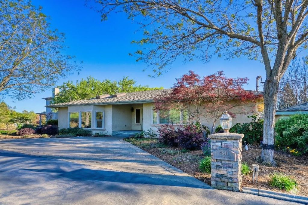 4841 Val Verde Rd, Loomis, CA 95650