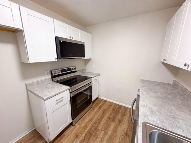 8310 ROLLING LOG DRIVE, Orlando, FL 32817
